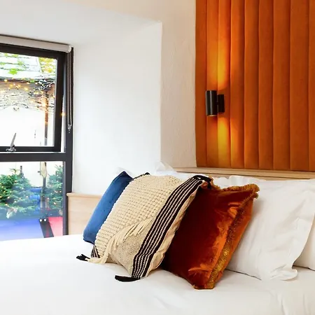 The Snug Townhouse Отель Голуэй